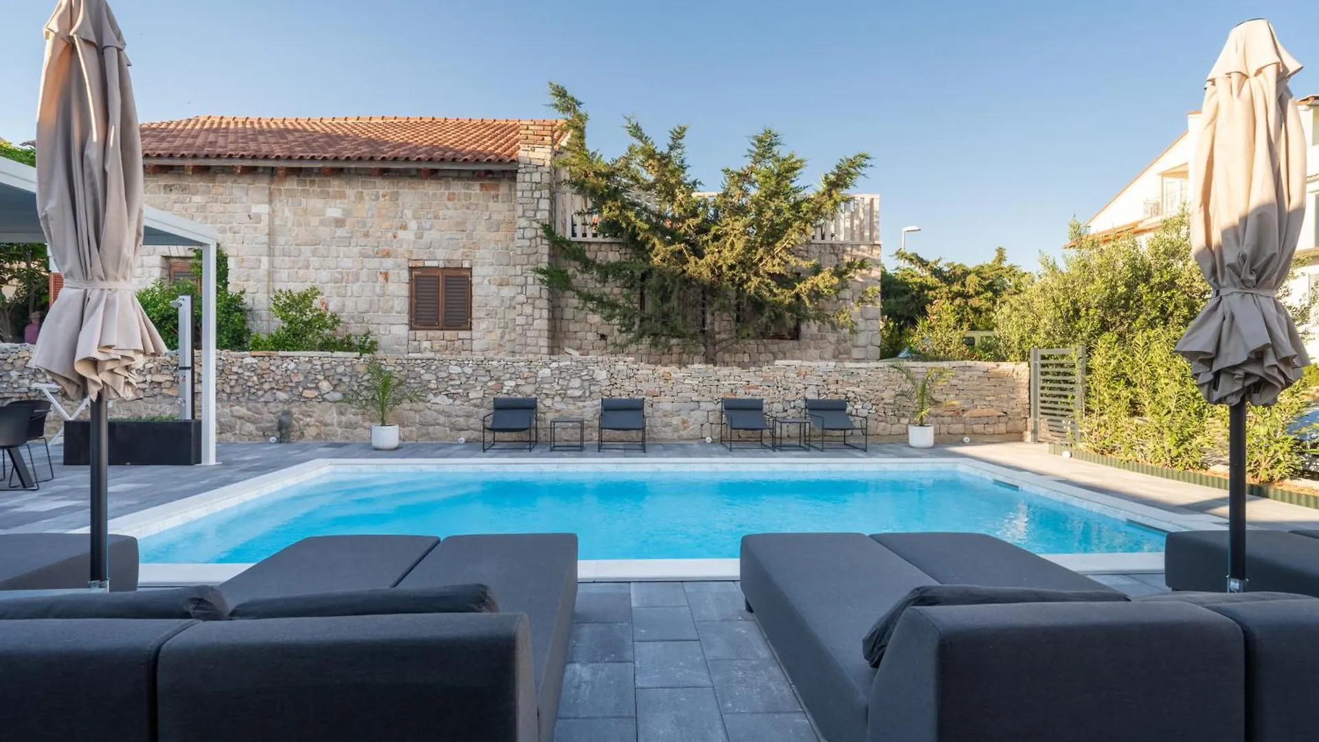 Vakantiehuis My Dalmatia - Villa Amarilis With Private Swimming Pool And Jacuzzi Pakoštane Kroatië