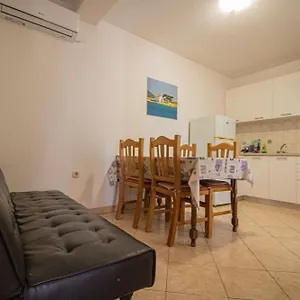  Apartment Petar Maksan